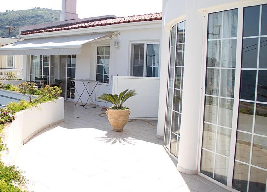 Miloi Rooms And Apartments Exterior photo