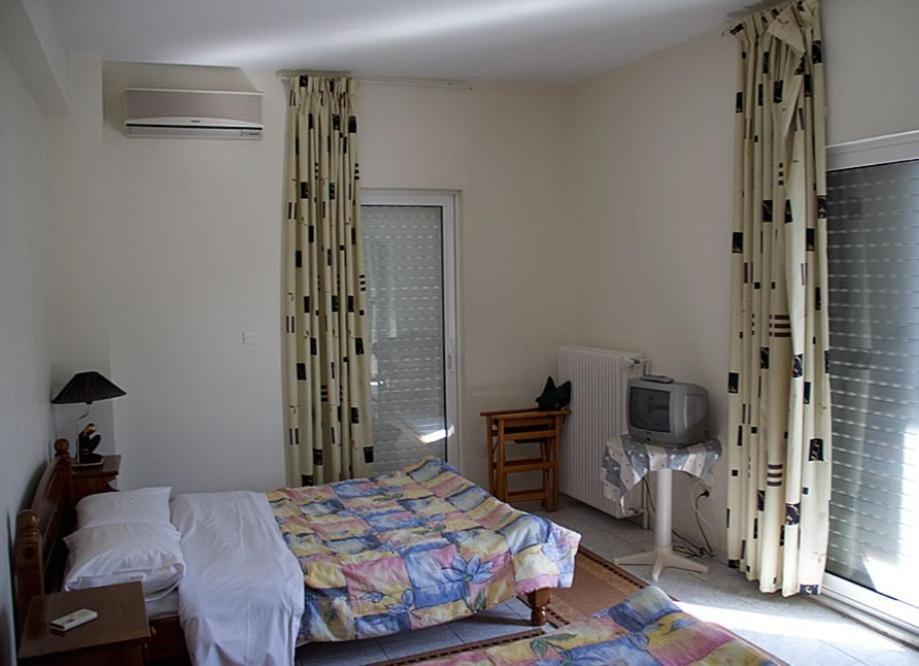 Miloi Rooms And Apartments Exterior photo