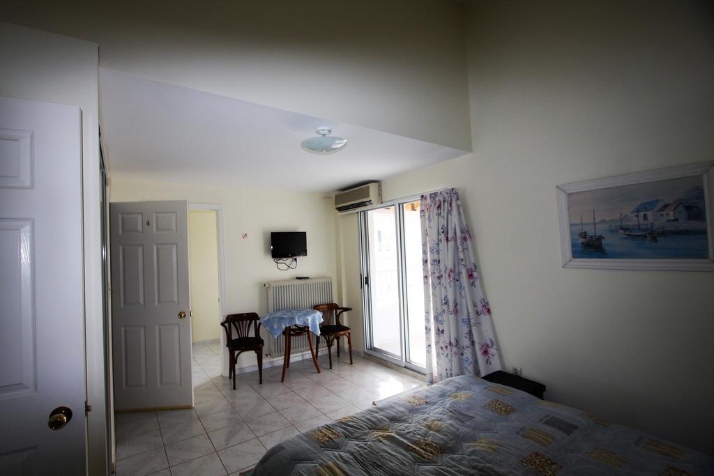 Miloi Rooms And Apartments Exterior photo
