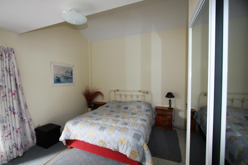 Miloi Rooms And Apartments Exterior photo