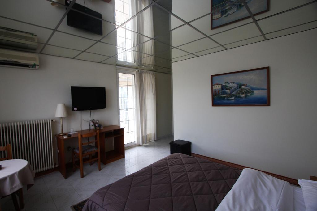 Miloi Rooms And Apartments Exterior photo