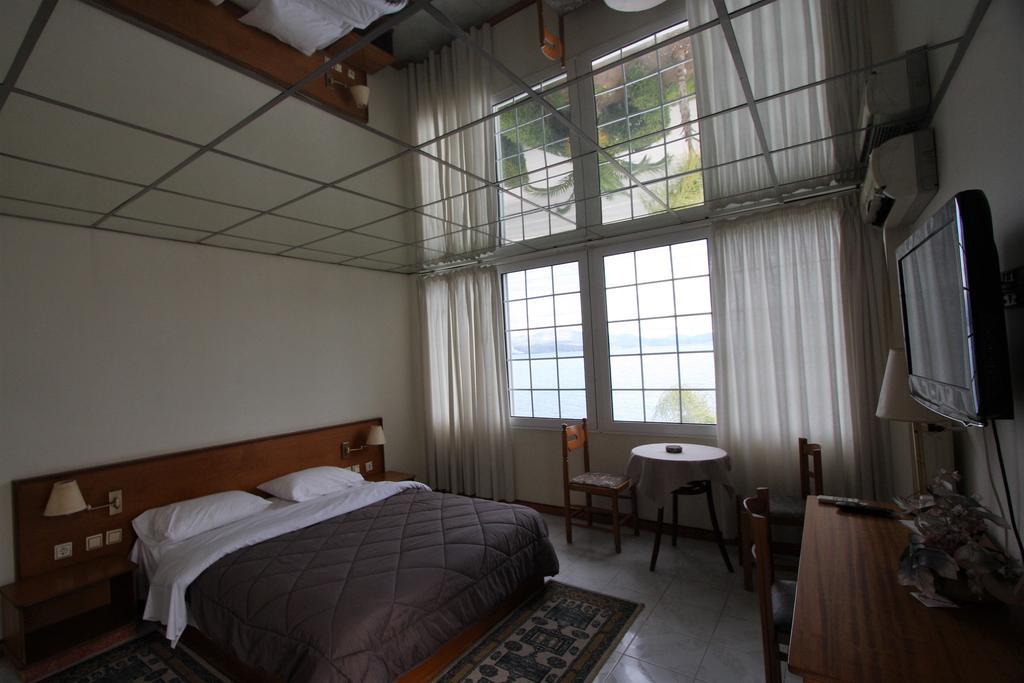 Miloi Rooms And Apartments Exterior photo