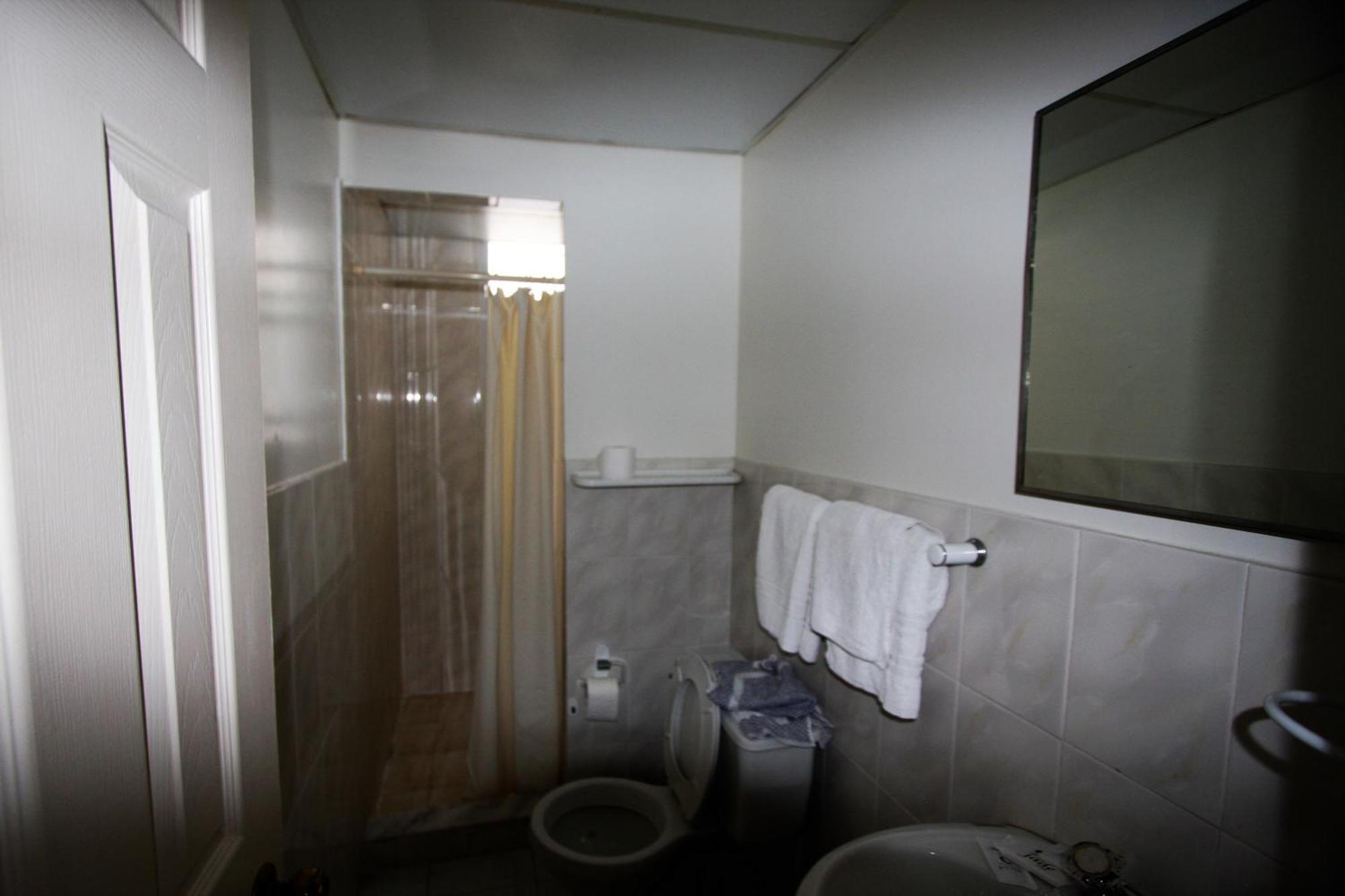 Miloi Rooms And Apartments Exterior photo