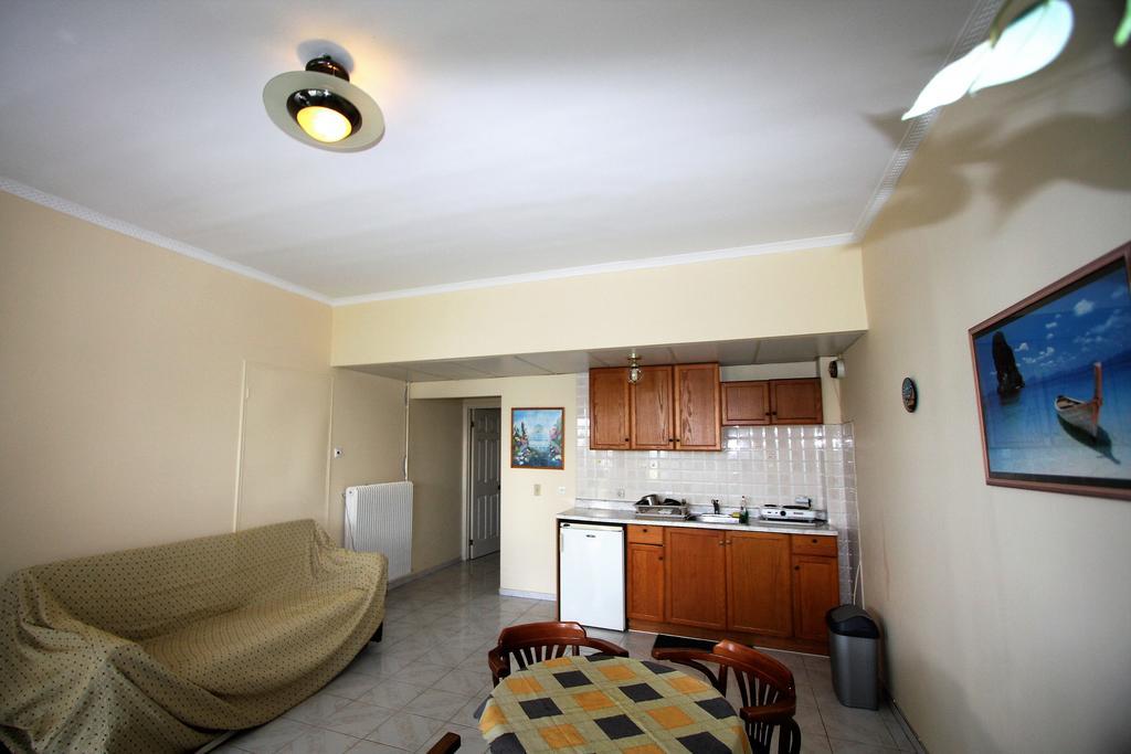 Miloi Rooms And Apartments Exterior photo
