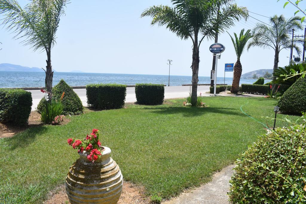 Miloi Rooms And Apartments Exterior photo