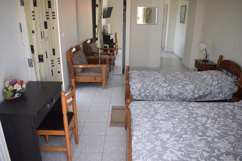 Miloi Rooms And Apartments Exterior photo