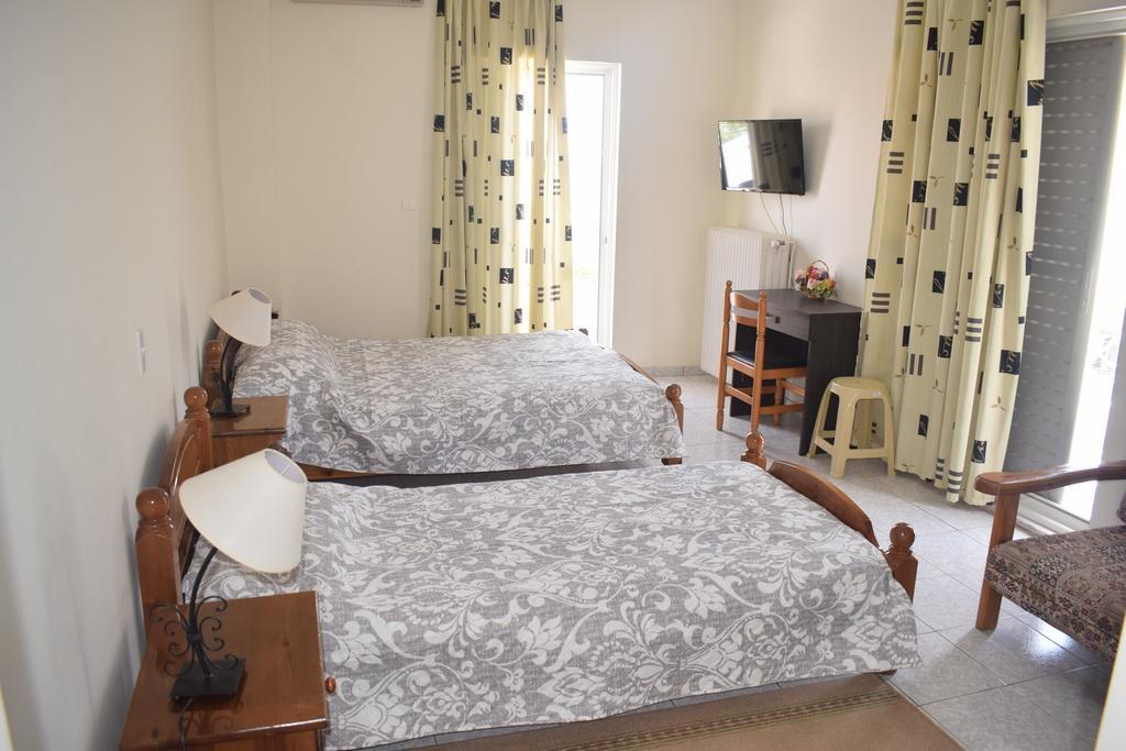 Miloi Rooms And Apartments Exterior photo