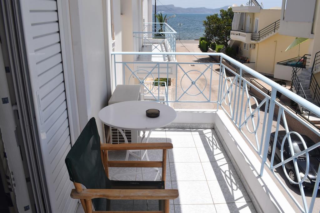 Miloi Rooms And Apartments Exterior photo